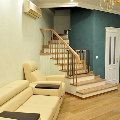 Дизайнерская мебель в интерьере двухуровневой квартиры ➤ Deni-art — Эксклюзивная мебель и кухни на заказ в Москве